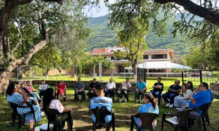 Es de Chapala celebram perseverança e missão em encontro