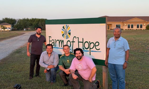 Fazenda Corpus Christi, no Texas, recebe visita de Padre Luiz Menezes e missionários
