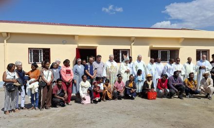 Peregrinação de Frei Hans e Nelson pela África fortalece a missão da Fazenda da Esperança