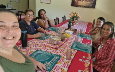 Voluntários que fazem a Esperança acontecer na Fazenda da Esperança em Poté/MG