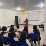 Jovens da Fazenda Fazem palestra sobre prevenção às drogas em escola na Colômbia