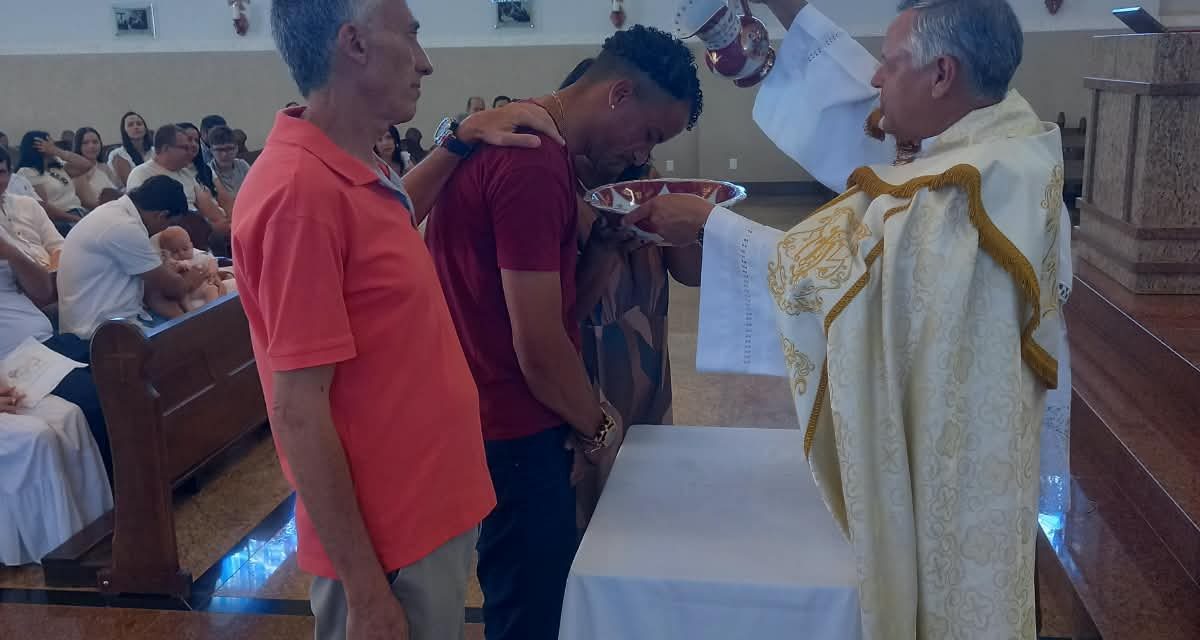 Fazenda da Esperança de Coromandel Celebra Batismo de Acolhido
