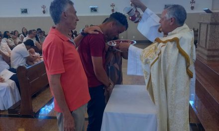 Fazenda da Esperança de Coromandel Celebra Batismo de Acolhido